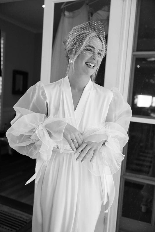 White Bride Silk Robe with Volumetric Sleeves, Bridal Kimono Robe with Puff Sleeves, Luxury Bridal Robe with Feather, Bridal Party Gift